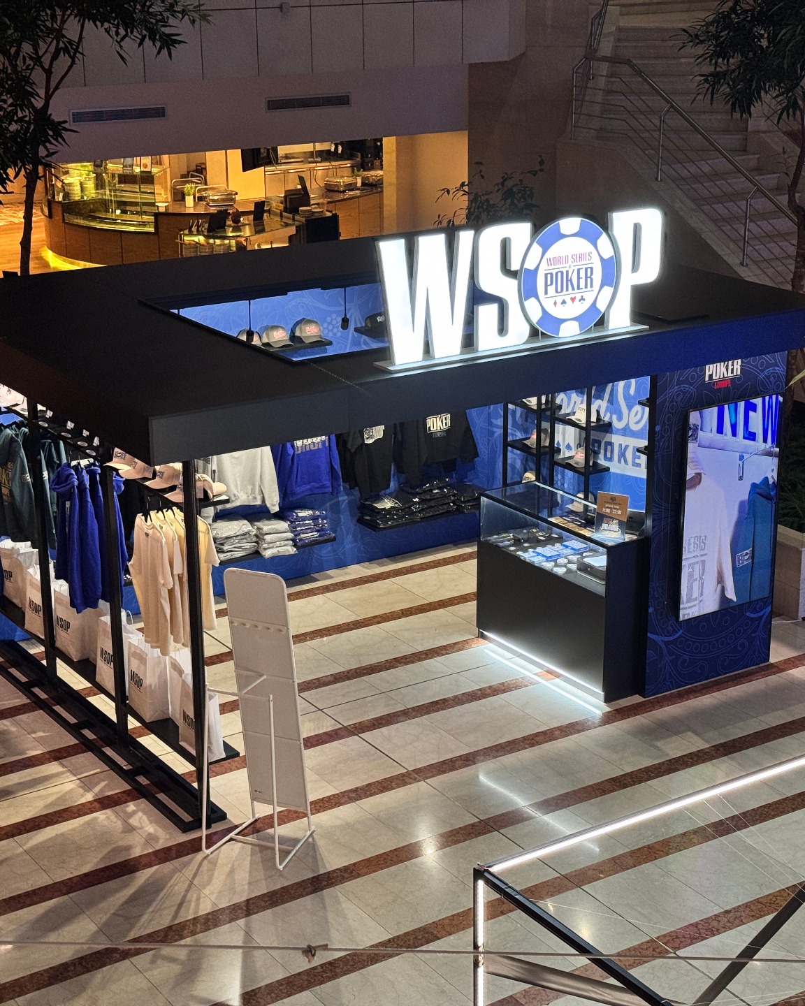 Pop-up shopy & merchandise